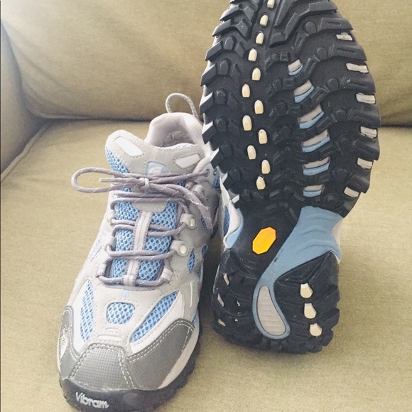 EUC The North Face Gore-Tex Trail Sneakers - Picture 3 of 6